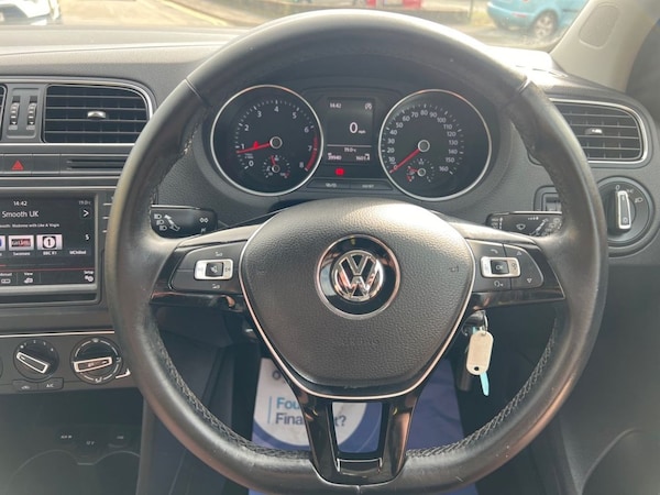 Used Volkswagen Polo 2015 for sale - 74143423: Photo 29