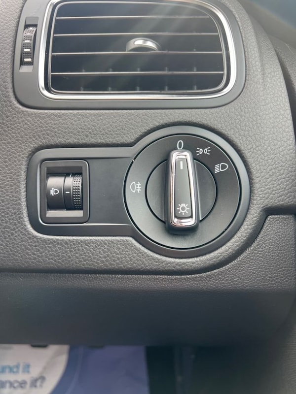 Used Volkswagen Polo 2015 for sale - 74143423: Photo 32