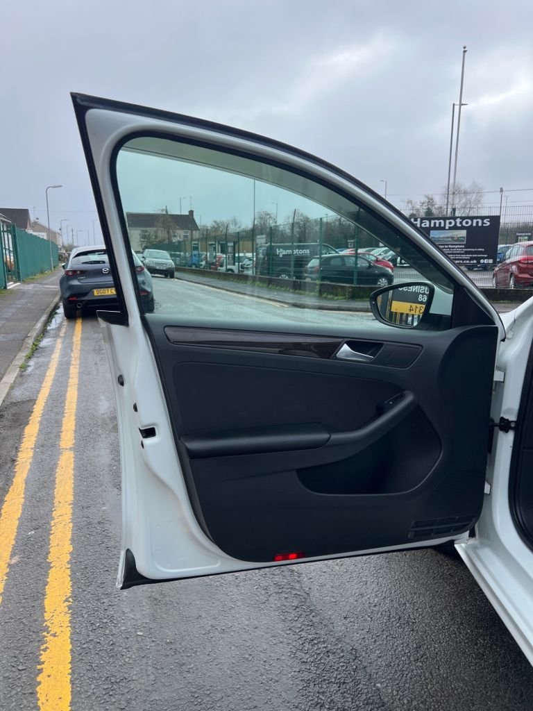 Used Volkswagen Jetta 2017 for sale - 77692648: Photo 15