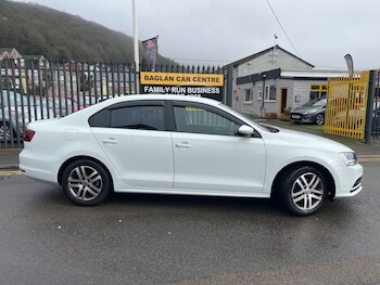 Used Volkswagen Jetta 2017 for sale - 77692648: Photo