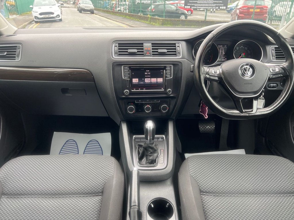 Used Volkswagen Jetta 2017 for sale - 77692648: Photo 3