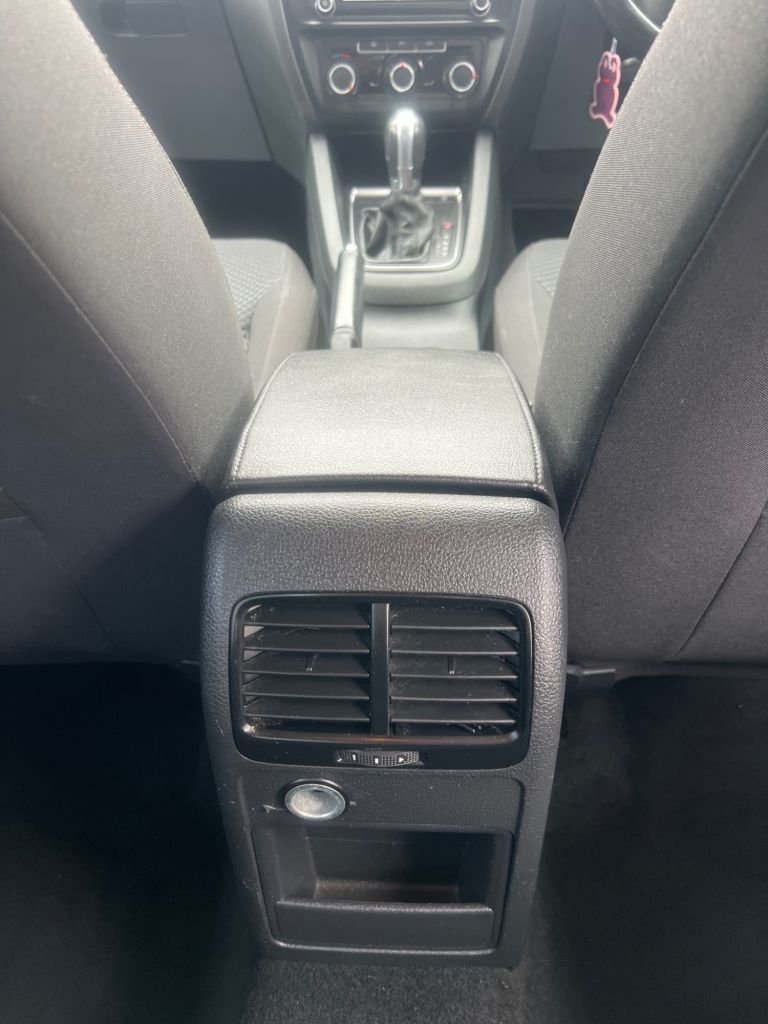 Used Volkswagen Jetta 2017 for sale - 77692648: Photo 35