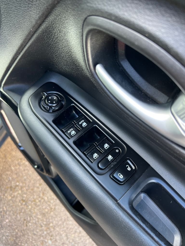 Used Jeep Renegade 2022 for sale - 78017168: Photo 24