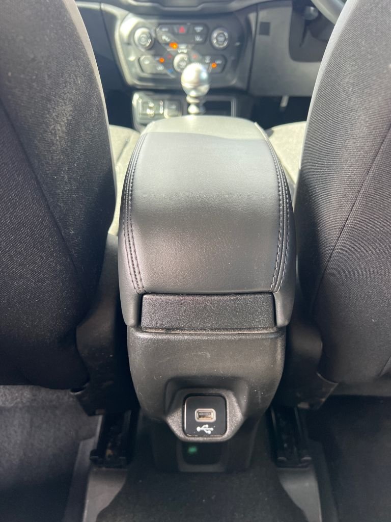 Used Jeep Renegade 2022 for sale - 78017168: Photo 37