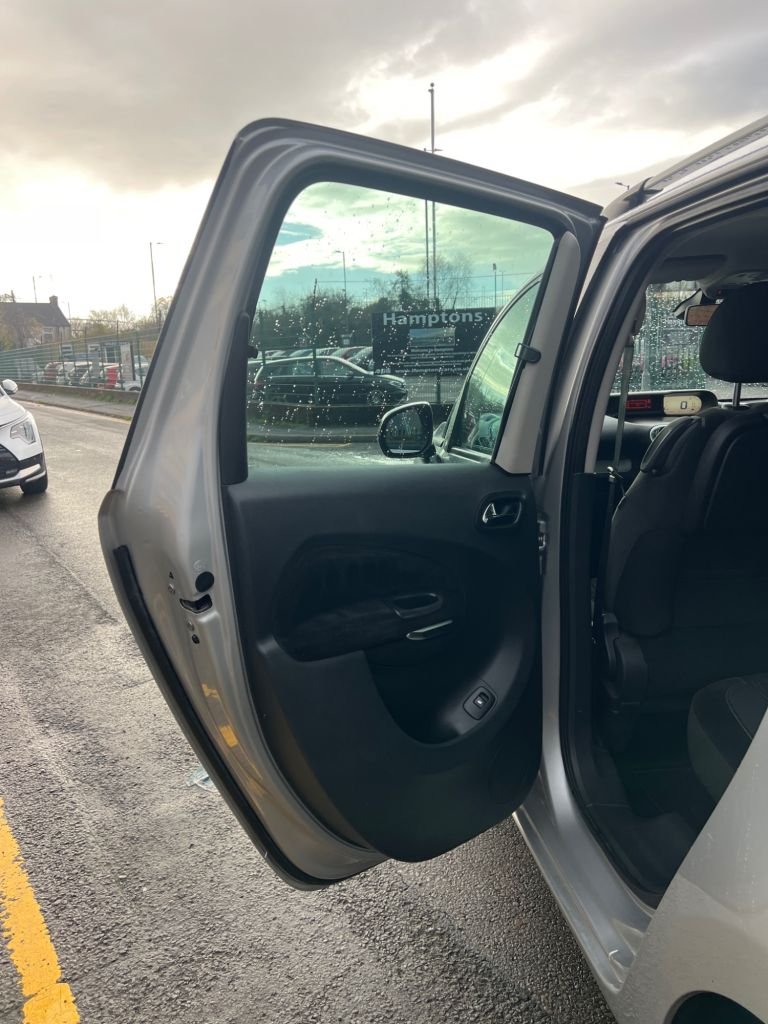 Used Citroen C3 Picasso 2012 for sale - 76724854: Photo 16