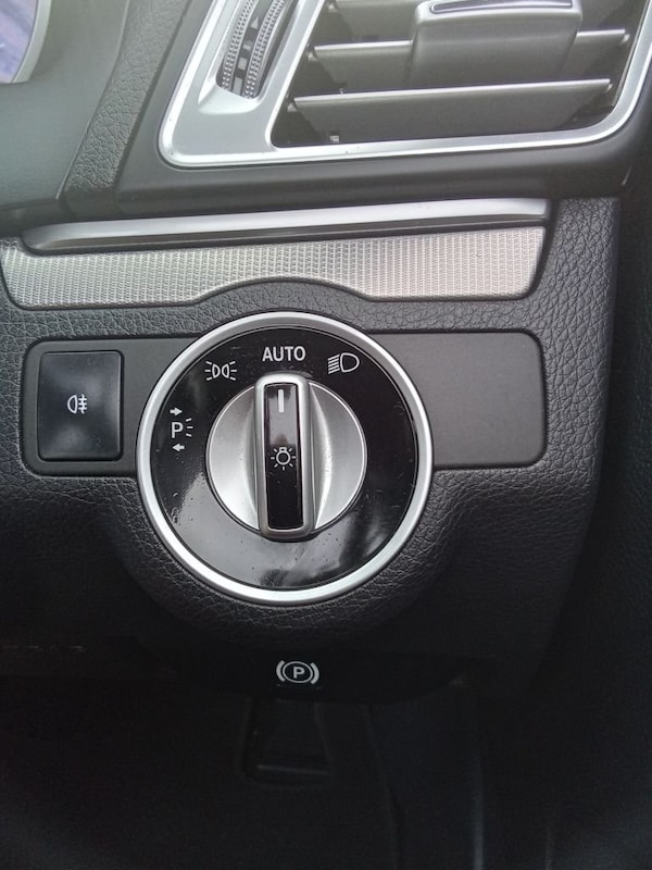 Used Mercedes-Benz E-Class 2014 for sale - 74483459: Photo 41