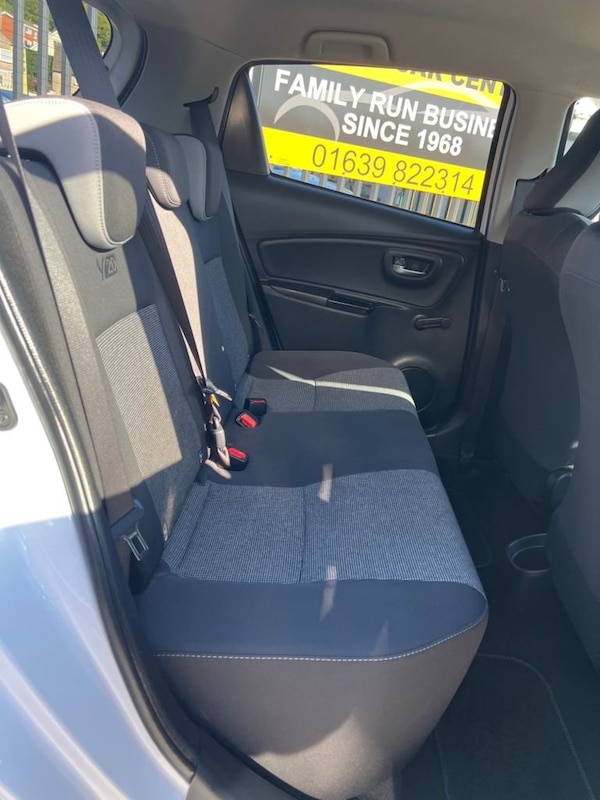 Used Toyota Yaris 2020 for sale - 76081239: Photo 24