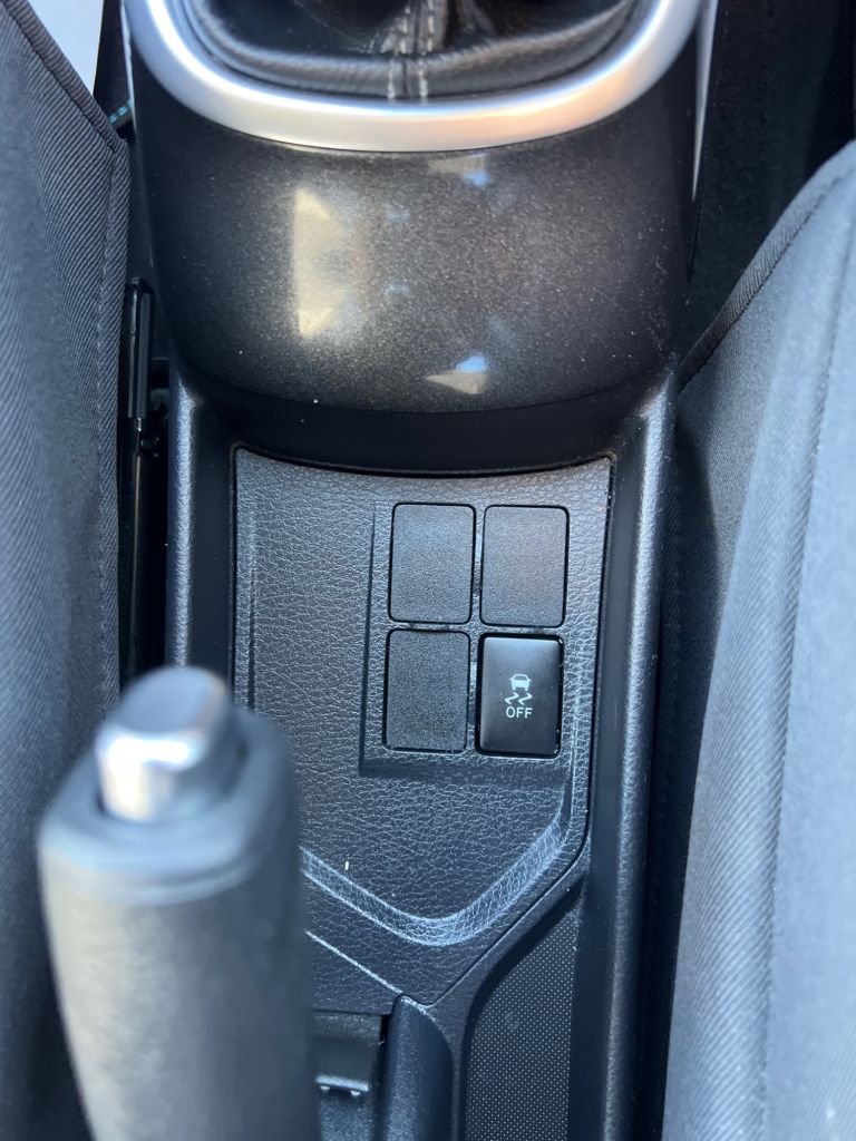 Used Toyota Yaris 2020 for sale - 76081239: Photo 32