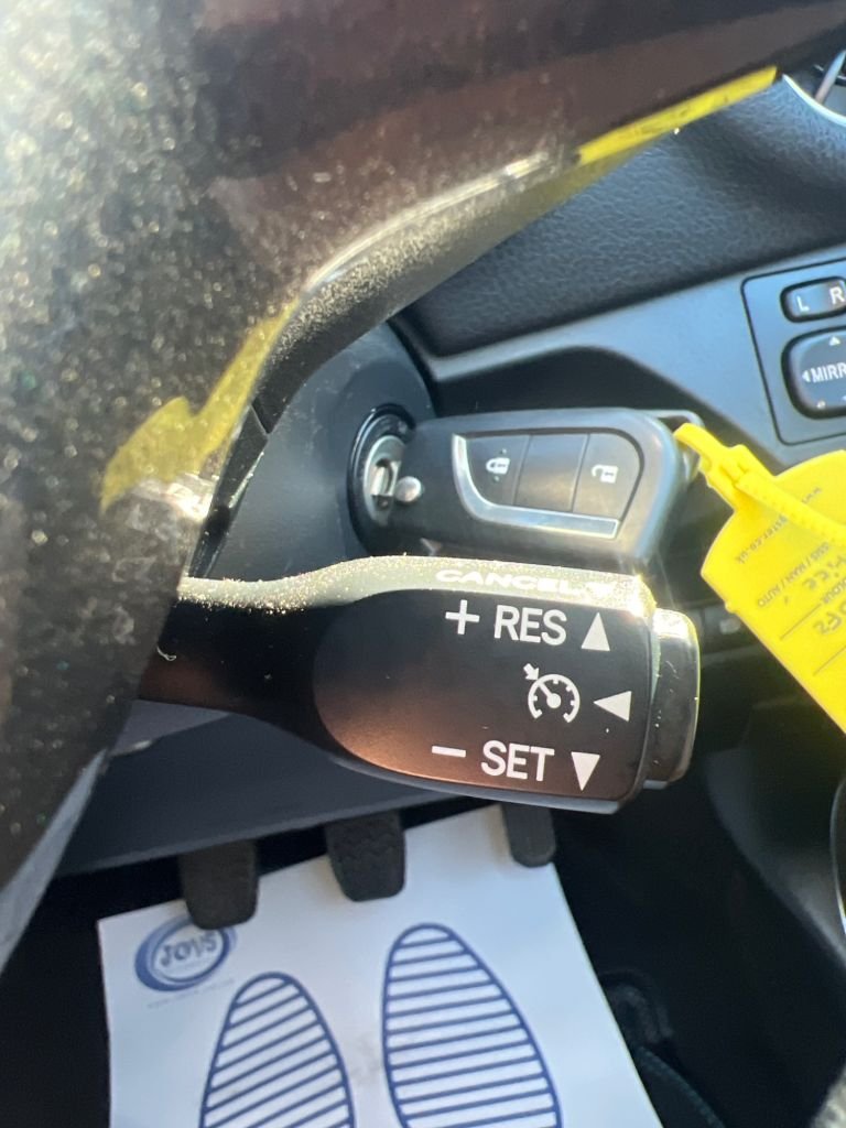 Used Toyota Yaris 2020 for sale - 76081239: Photo 40