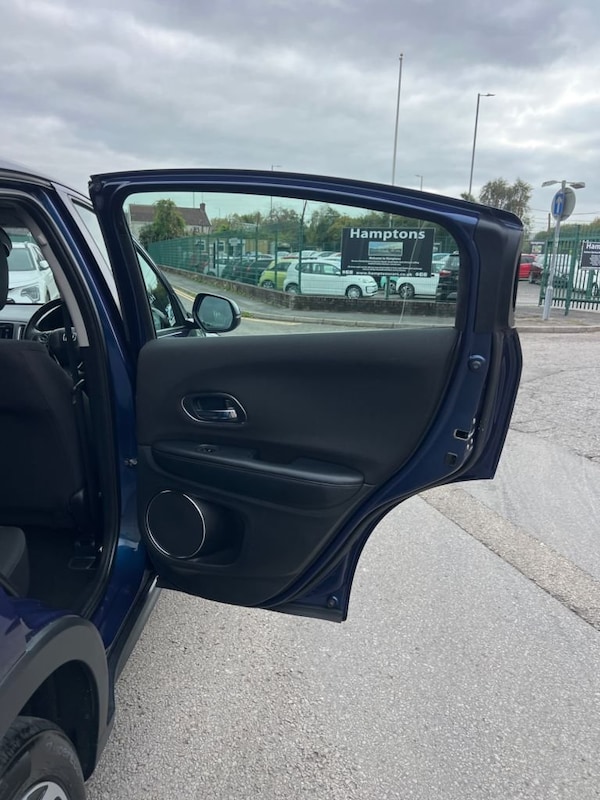 Used Honda HR-V 2018 for sale - 76235708: Photo 20