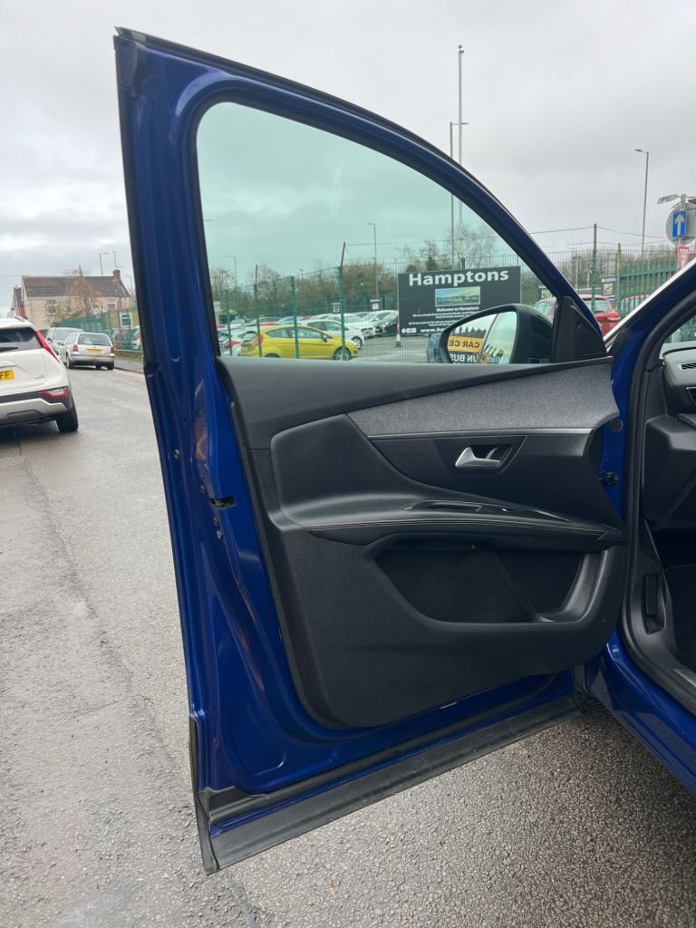 Used Peugeot 3008 2019 for sale - 77464004: Photo 25