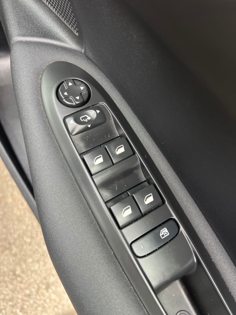 Used Citroen C4 2016 for sale - 78056301: Photo 32