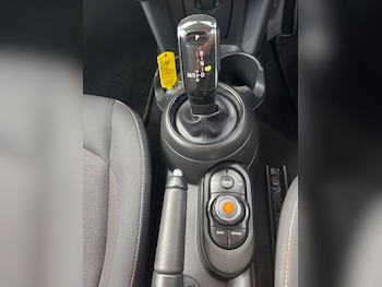 Used MINI Hatch 2020 for sale - 77520934: Photo