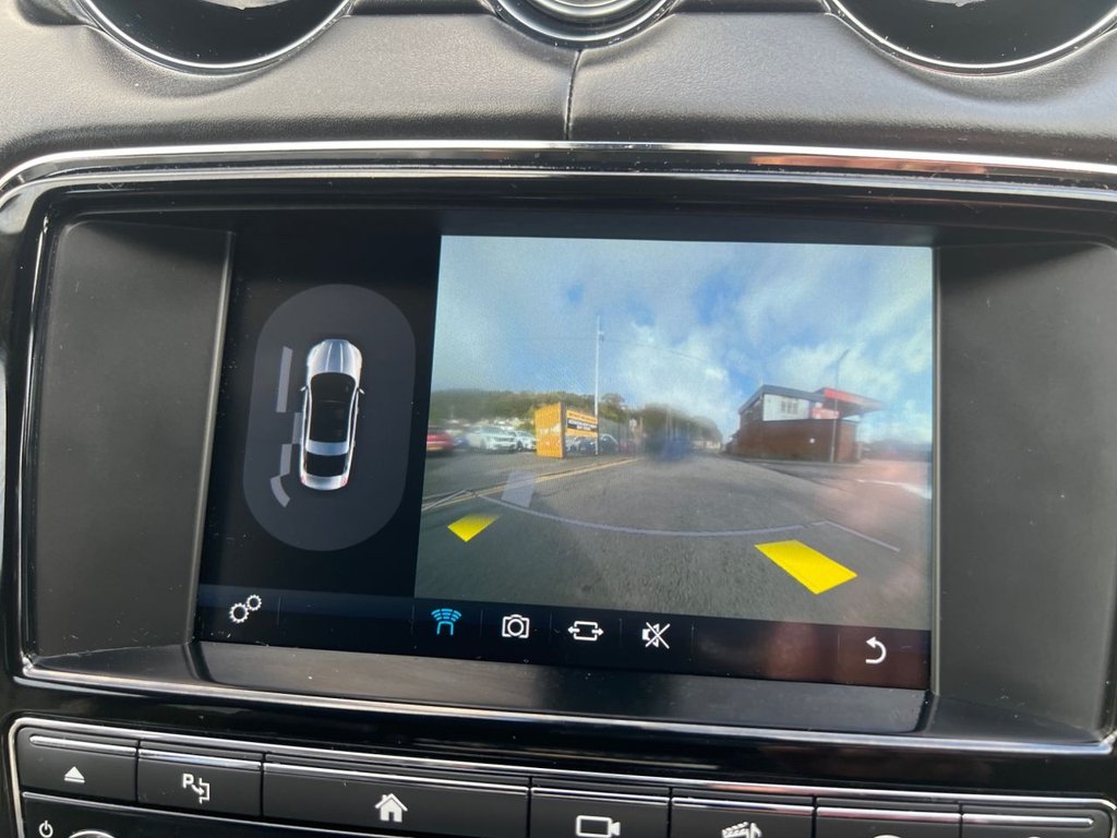 Used Jaguar XJ 2017 for sale - 76417195: Photo 19