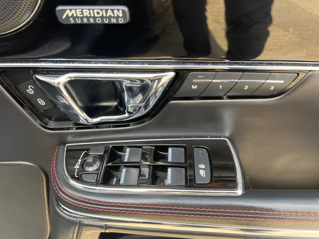 Used Jaguar XJ 2017 for sale - 76417195: Photo 32