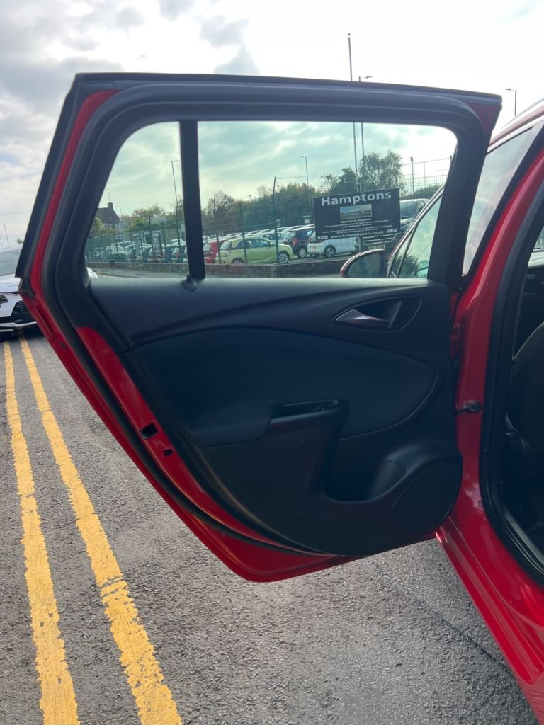 Used Vauxhall Astra 2017 for sale - 76280210: Photo 19