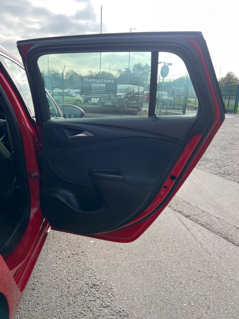 Used Vauxhall Astra 2017 for sale - 76280210: Photo 20