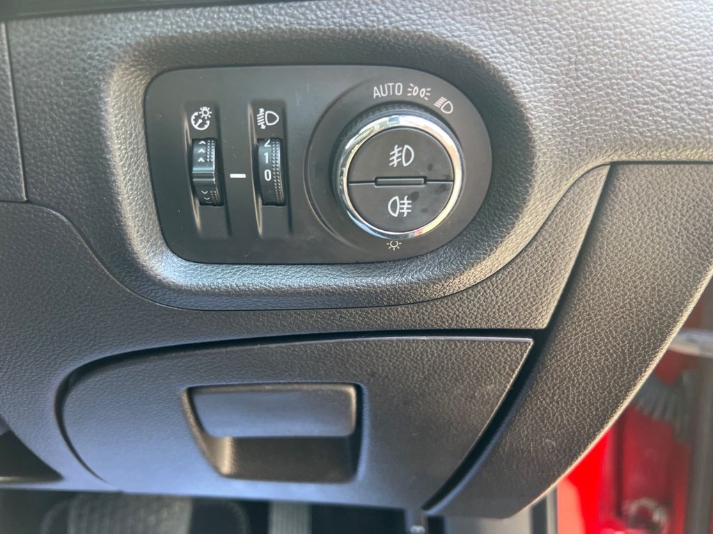 Used Vauxhall Astra 2017 for sale - 76280210: Photo 39