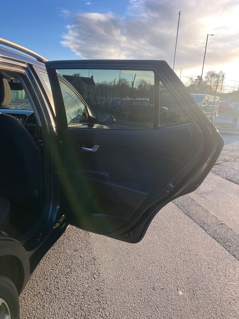 Used Kia Stonic 2020 for sale - 76632393: Photo 16