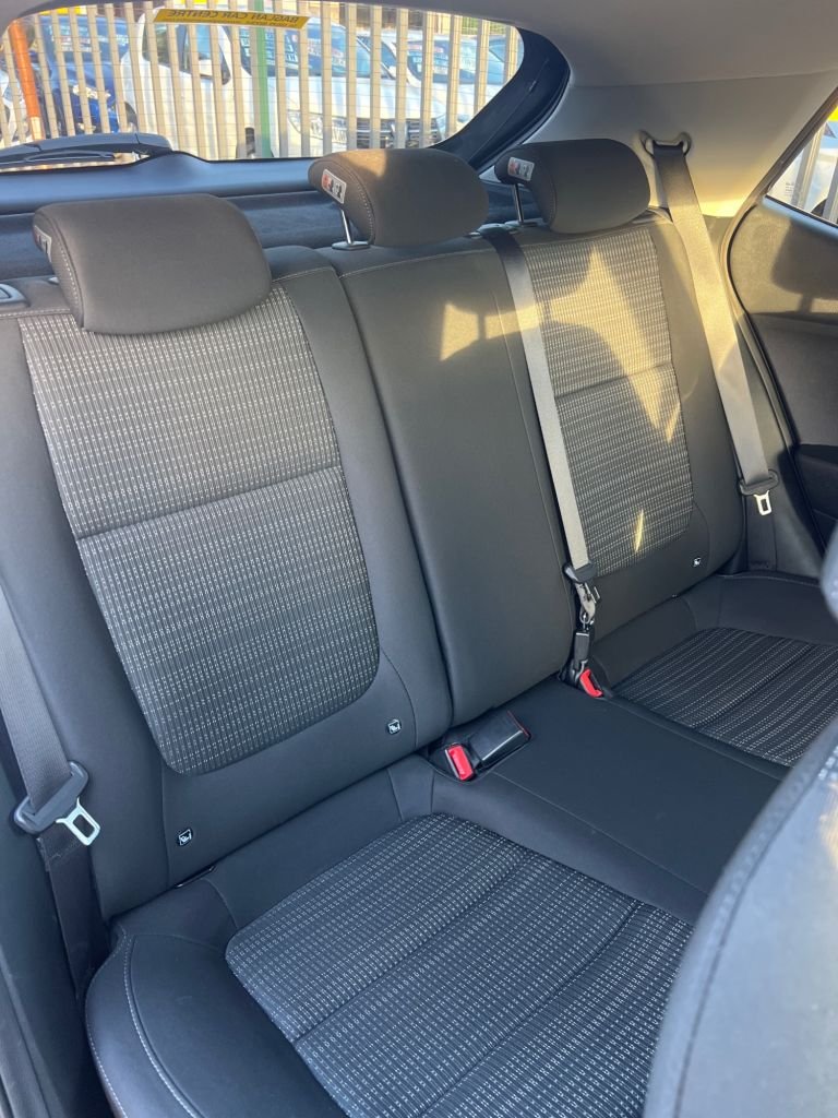 Used Kia Stonic 2020 for sale - 76632393: Photo 27