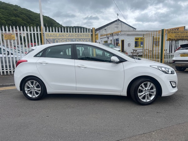 Used Hyundai i30 2014 for sale - 71591117: Photo 2