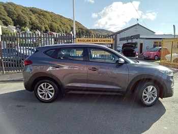 Used Hyundai TUCSON 2016 for sale - 76018836: Photo 2