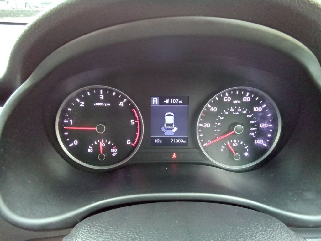 Used Kia Stonic 2018 for sale - 76147924: Photo 17