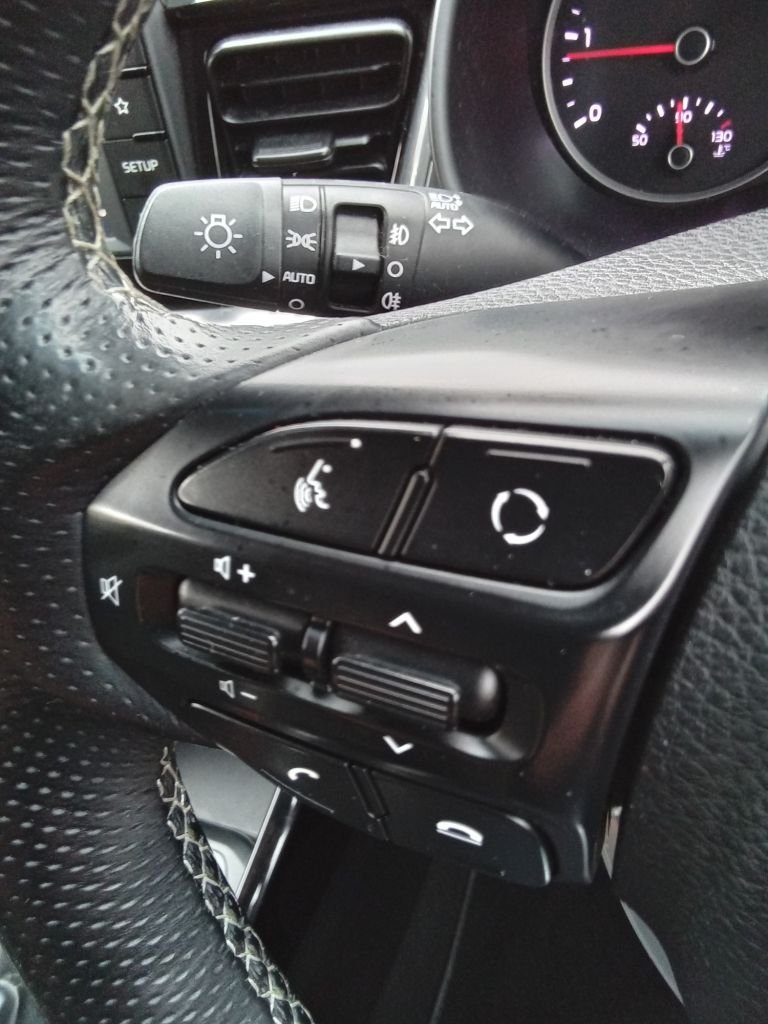 Used Kia Stonic 2018 for sale - 76147924: Photo 42