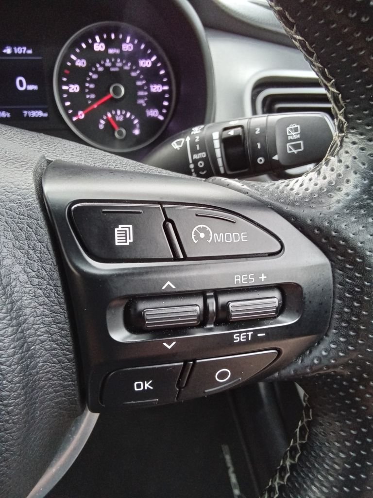 Used Kia Stonic 2018 for sale - 76147924: Photo 44