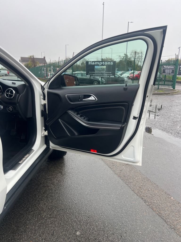 Used Mercedes-Benz GLA 2018 for sale - 76711040: Photo 17