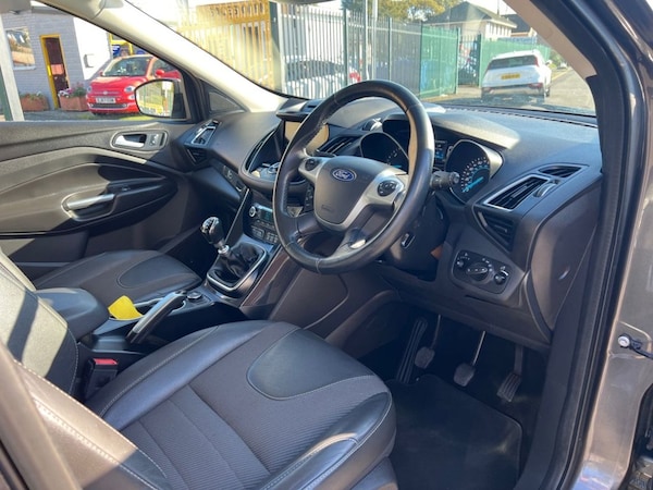 Used Ford Kuga 2015 for sale - 76279455: Photo 25