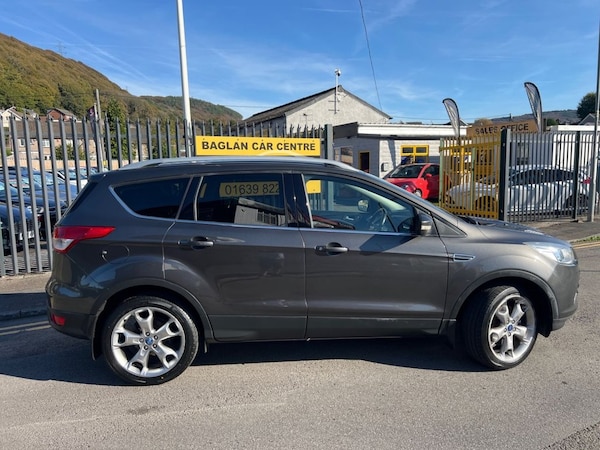 Used Ford Kuga 2015 for sale - 76279455: Photo 2