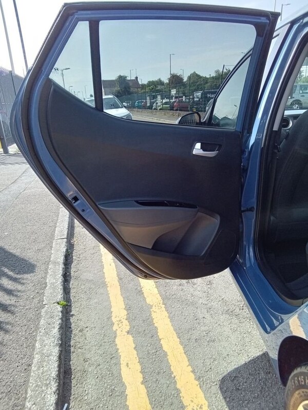Used Hyundai i10 2017 for sale - 75559381: Photo 17