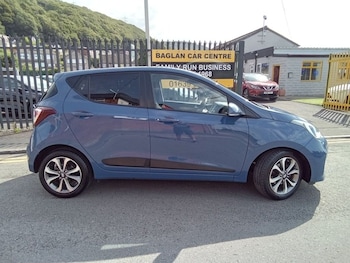 Used Hyundai i10 2017 for sale - 75559381: Photo