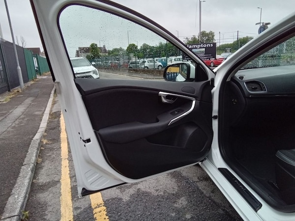 Used Volvo V40 2019 for sale - 74756799: Photo 16