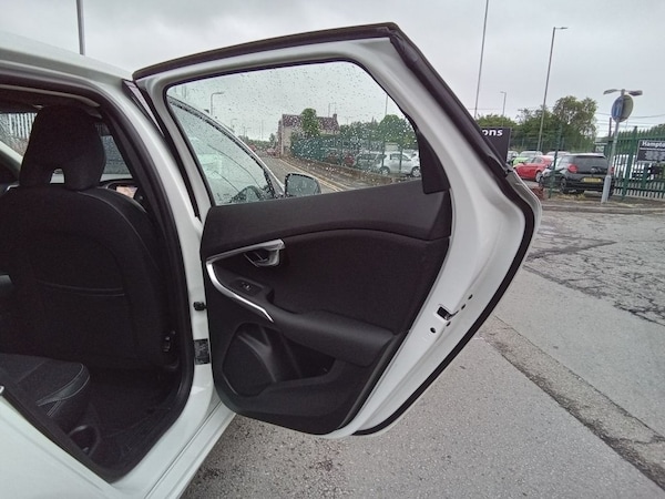 Used Volvo V40 2019 for sale - 74756799: Photo 19