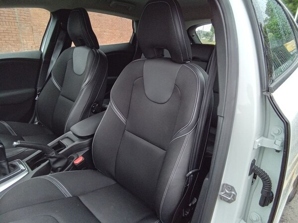 Used Volvo V40 2019 for sale - 74756799: Photo 25