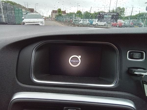 Used Volvo V40 2019 for sale - 74756799: Photo 38