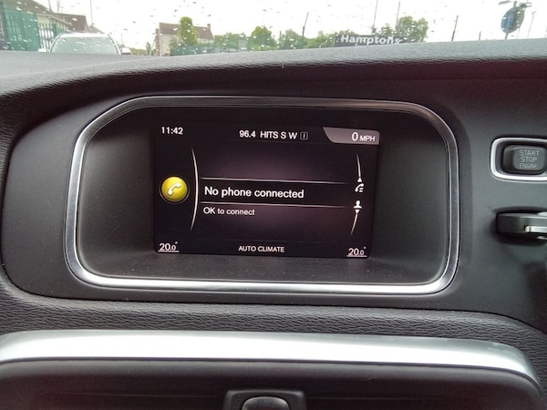 Used Volvo V40 2019 for sale - 74756799: Photo 41