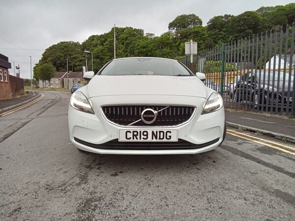 Used Volvo V40 2019 for sale - 74756799: Photo 9