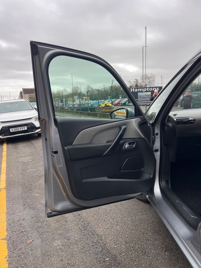 Used Citroen C4 Grand Picasso 2017 for sale - 76868031: Photo 15