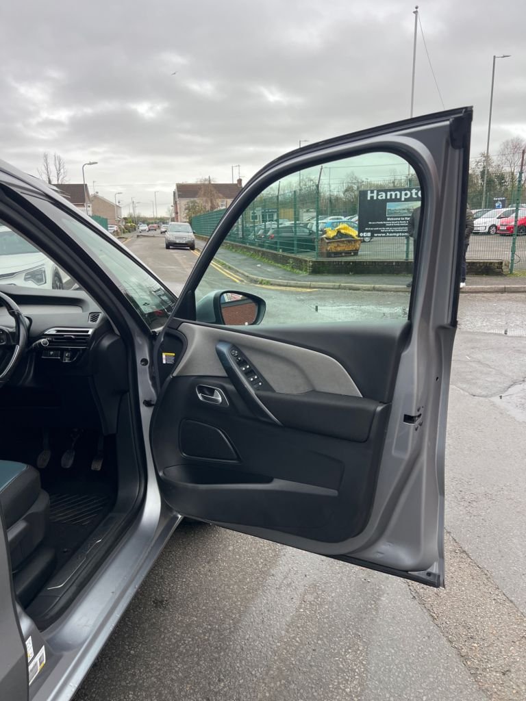 Used Citroen C4 Grand Picasso 2017 for sale - 76868031: Photo 16