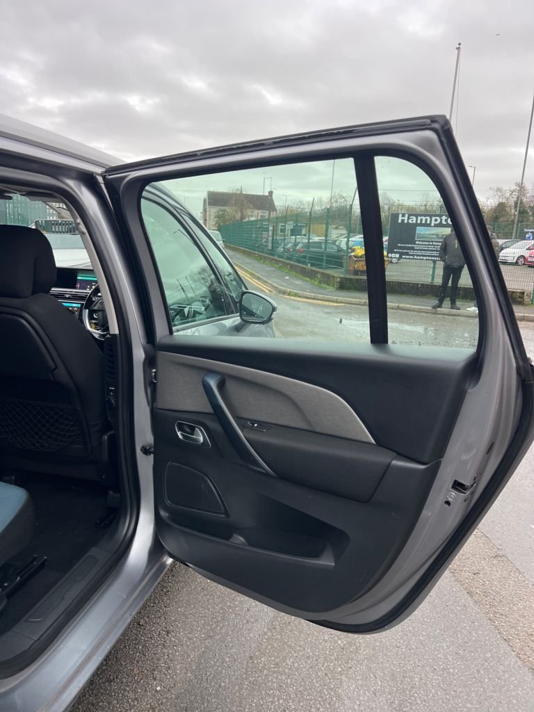 Used Citroen C4 Grand Picasso 2017 for sale - 76868031: Photo 18