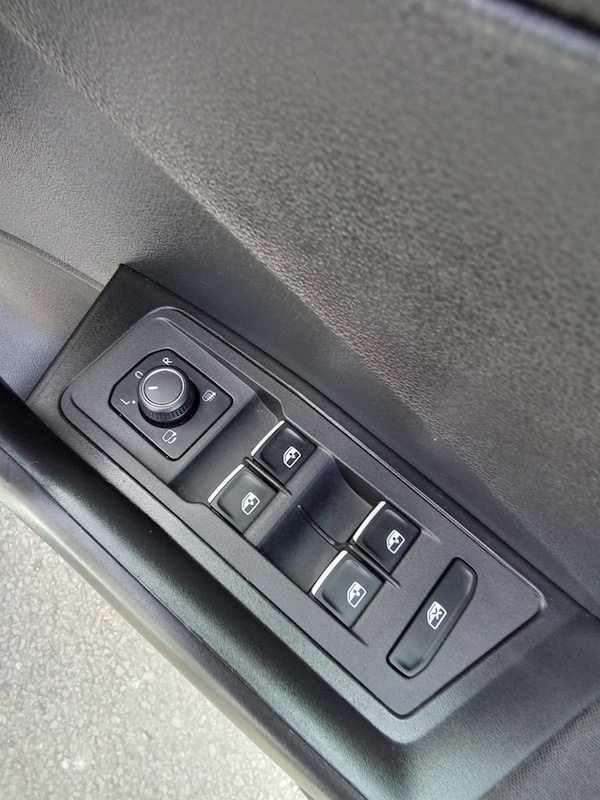 Used Volkswagen T-Roc 2019 for sale - 75135249: Photo 36