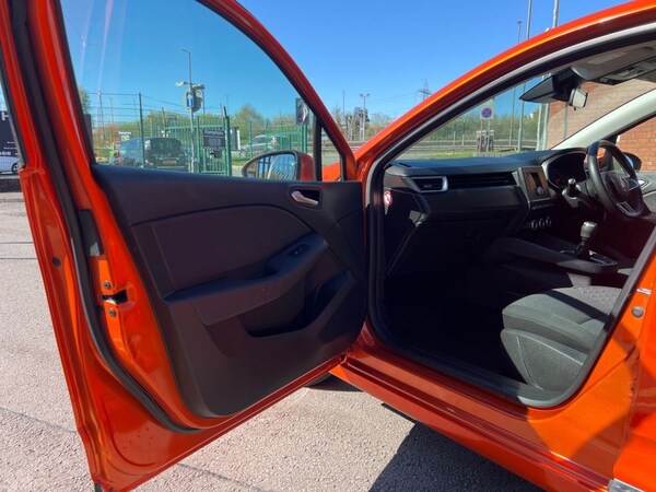Used Renault Clio 2020 for sale - 74296203: Photo 11