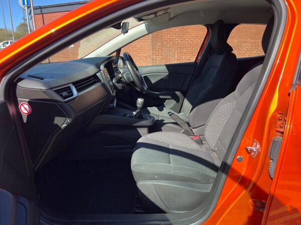 Used Renault Clio 2020 for sale - 74296203: Photo 18