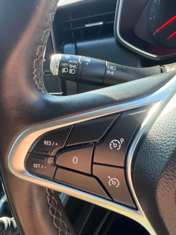 Used Renault Clio 2020 for sale - 74296203: Photo 32