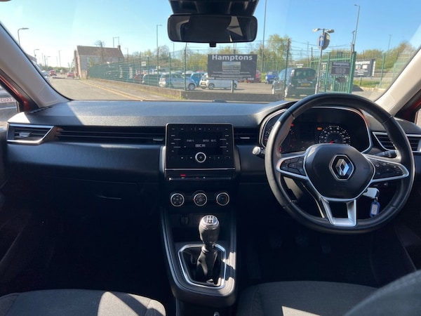 Used Renault Clio 2020 for sale - 74296203: Photo 3