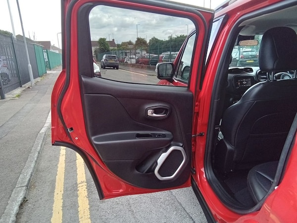 Used Jeep Renegade 2017 for sale - 75456792: Photo 20