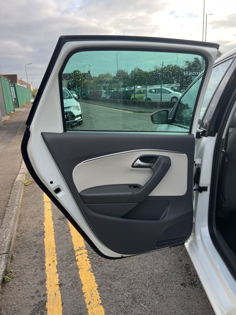 Used Volkswagen Polo 2017 for sale - 76163337: Photo 21